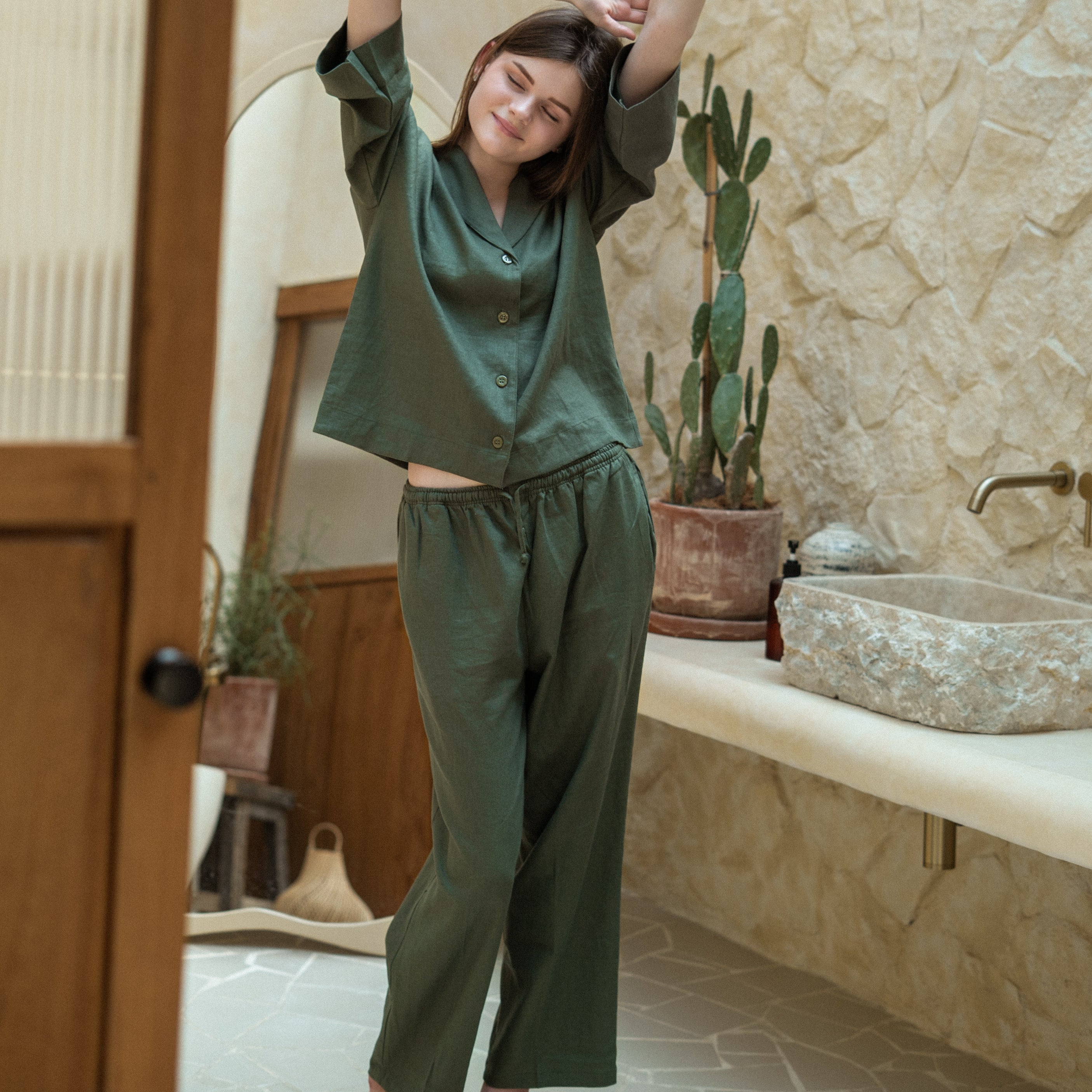 Lucie Linen Forest Longset