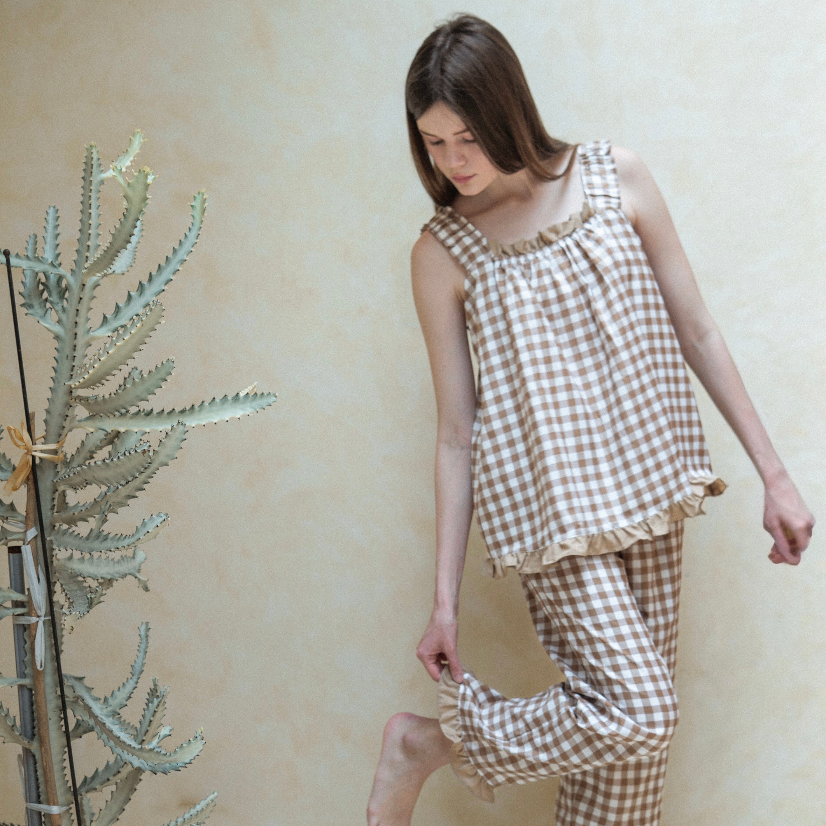 Carmen Gingham Frill Long Set - Mocha
