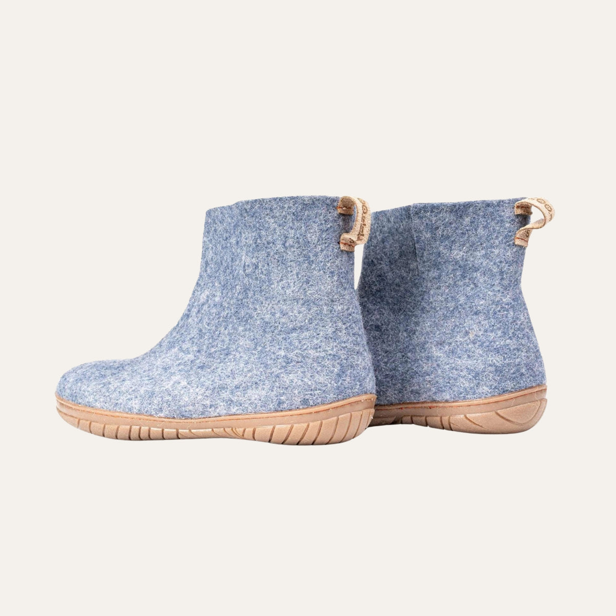 Wool Outdoor low boots with rubber sole