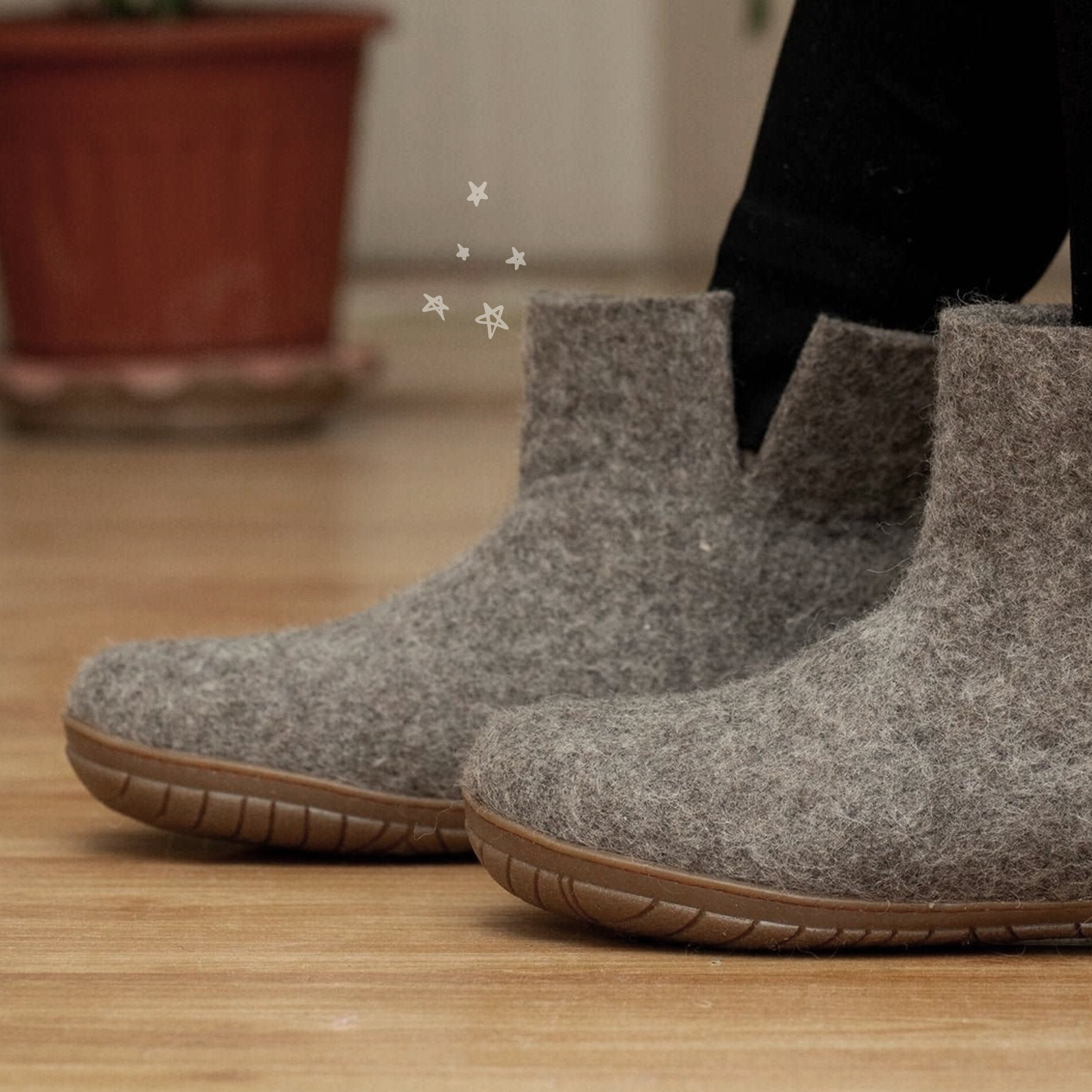 Wool Outdoor Low Boots with Rubber Sole - Natural Brown