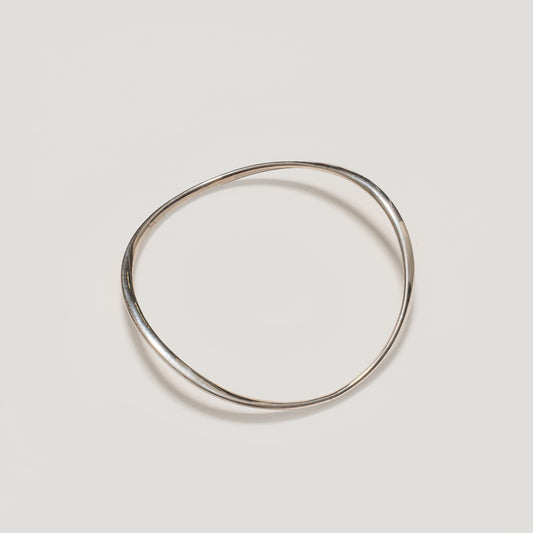 Le Jonc Silver Bangle